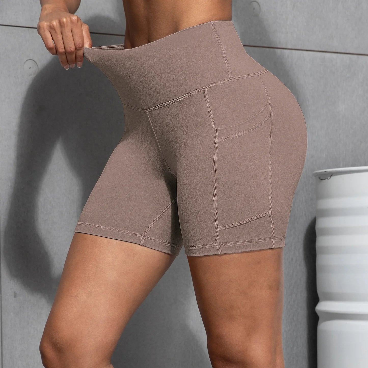 Women Sports Pocket Shorts Leggings Suitable For Running Fitness Cycling Gym leisure High Waist Quick Drying Yoga Shorts